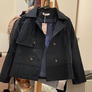 Short trench coat